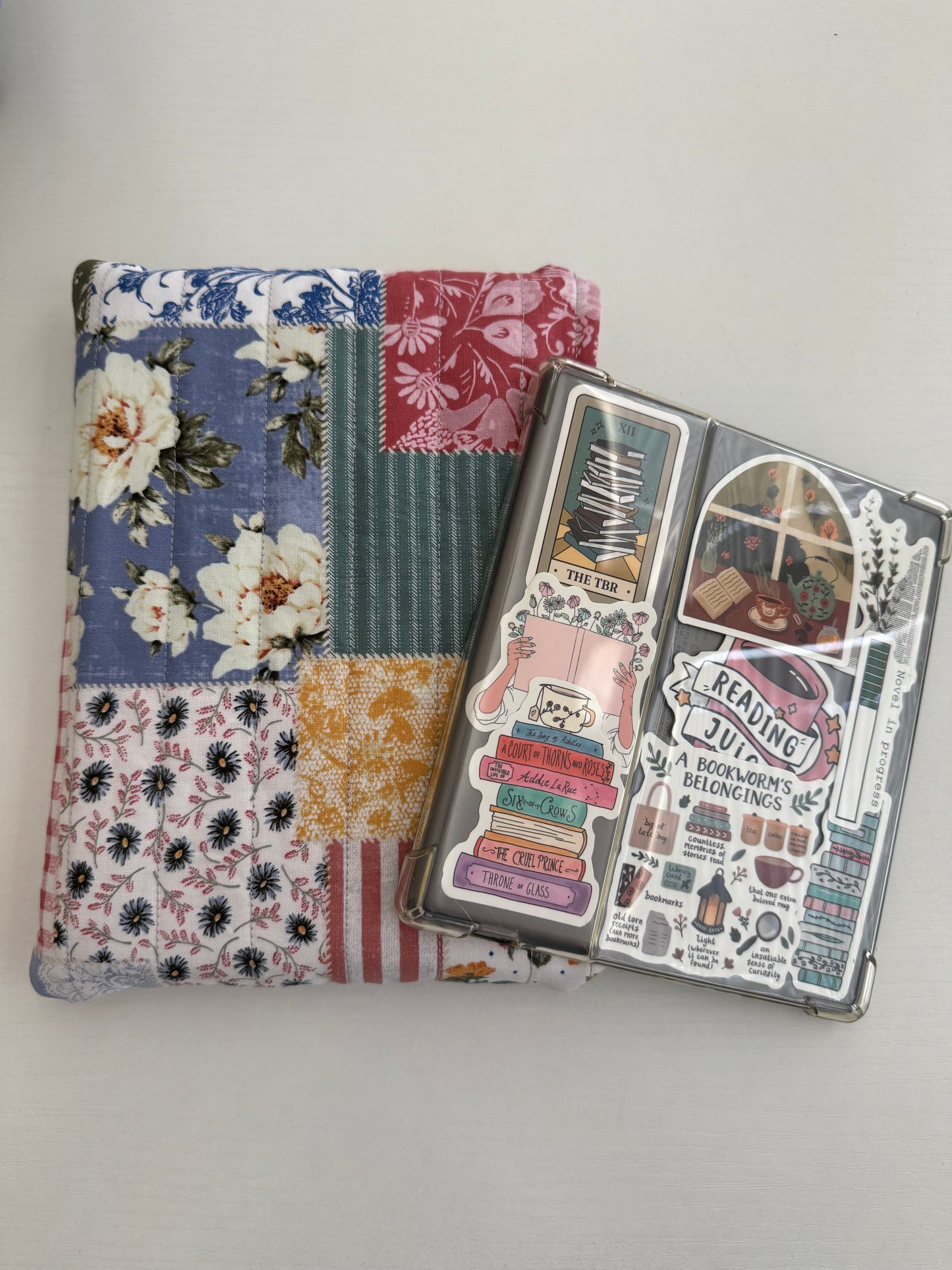 Handmade Bow Tie Book Sleeve – Cozy Reads