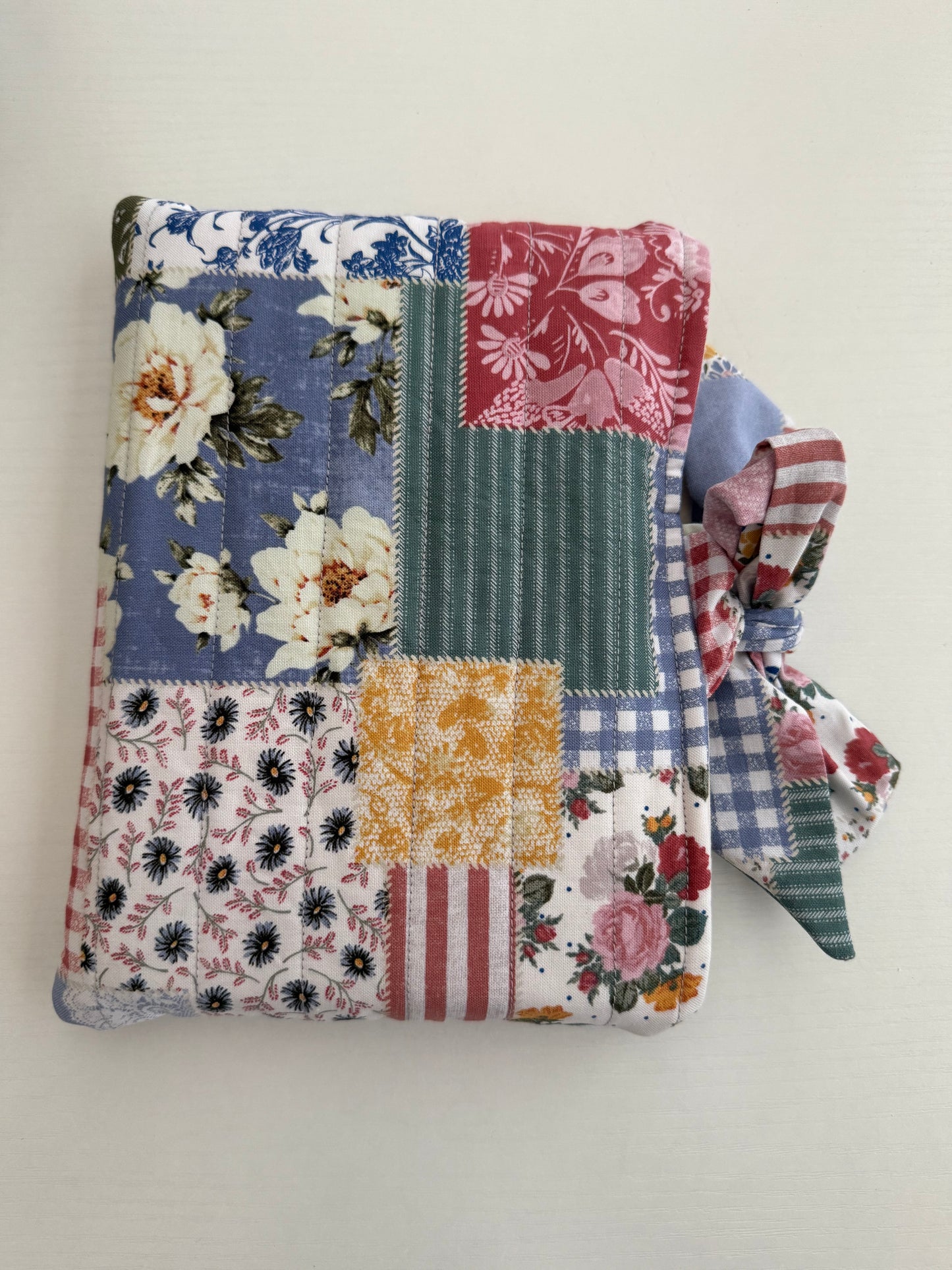 Handmade Bow Tie Book Sleeve – Cozy Reads